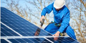 Installation Maintenance Panneaux Solaires Photovoltaïques à Bezac